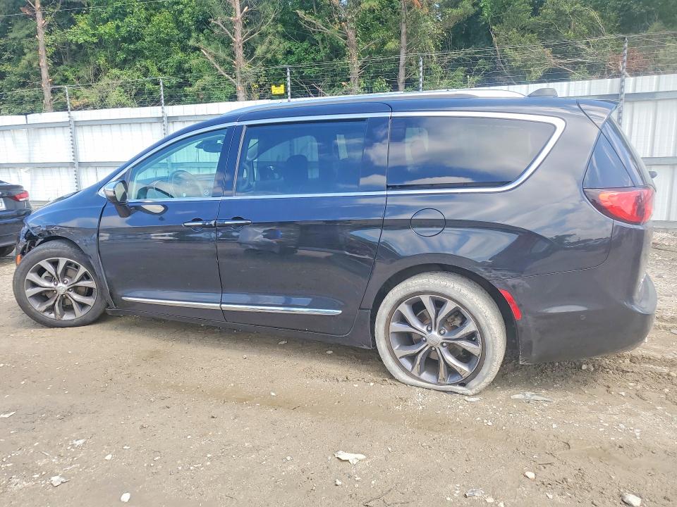 Photo 2 from auction – 2017 CHRYSLER PACIFICA with VIN 2C4RC1GGXHR544384