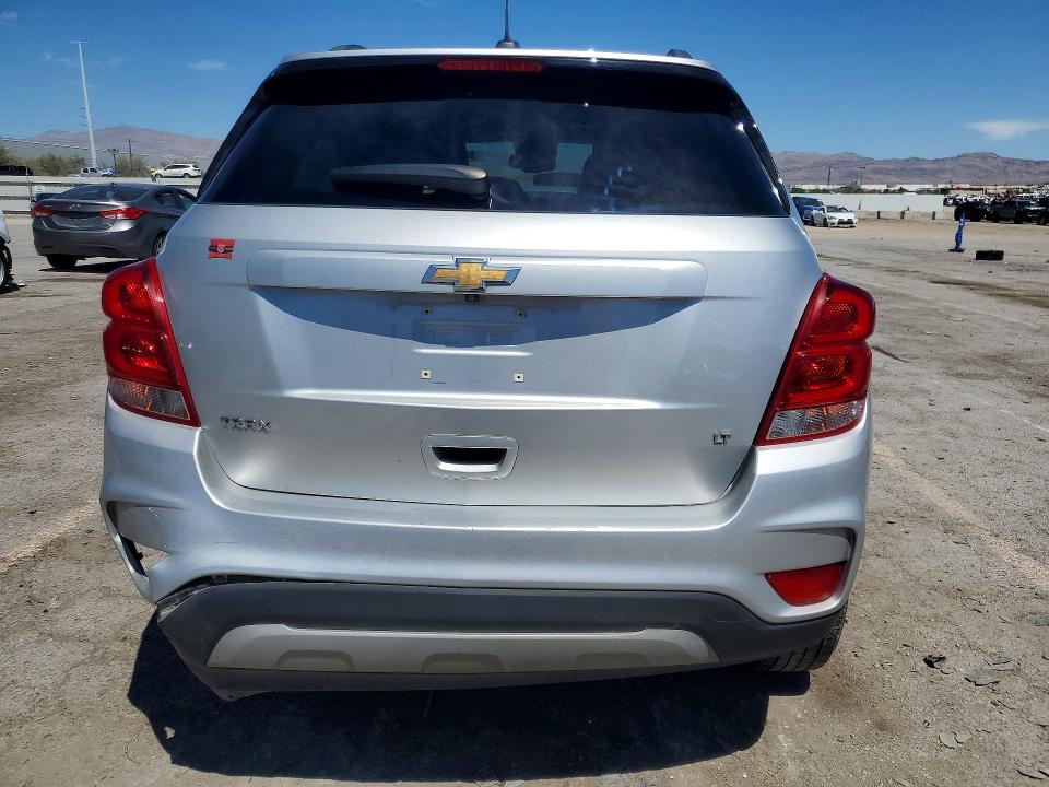 Photo 6 from auction – 2018 CHEVROLET TRAX with VIN KL7CJLSB2JB617171