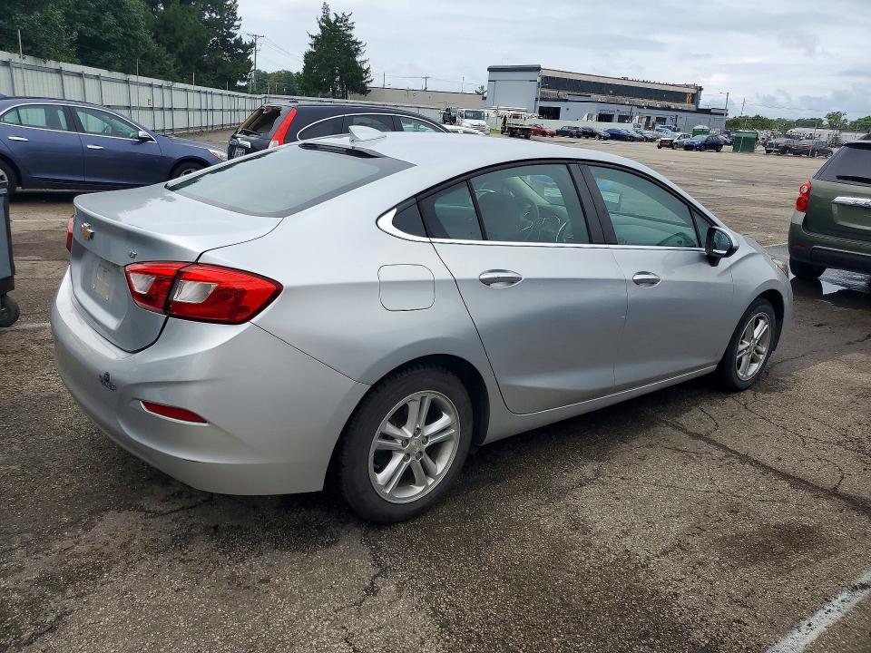 Photo 3 from auction – 2018 CHEVROLET CRUZE with VIN 1G1BE5SM3J7124739