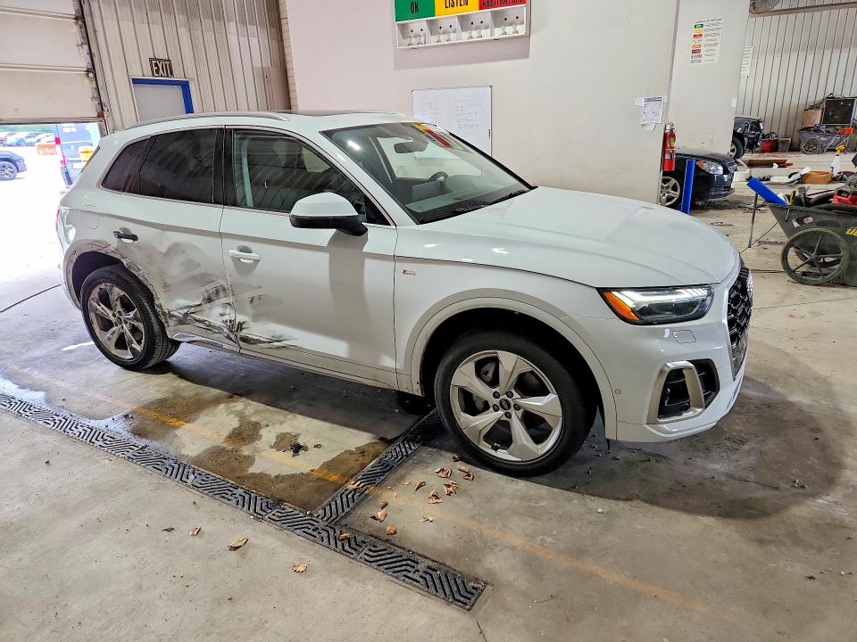 Photo 4 from auction – 2023 AUDI Q5 with VIN WA1FAAFY7P2182055