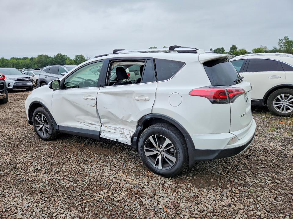 Photo 2 from auction – 2016 TOYOTA RAV4 with VIN JTMRFREV7GD197105