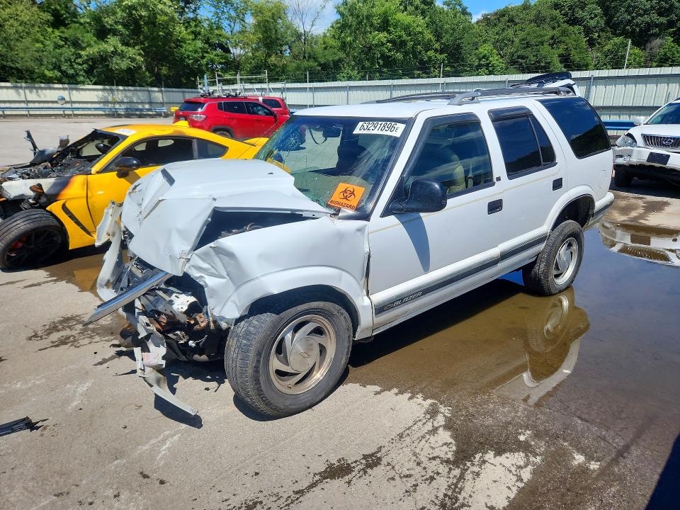 CHEVROLET BLAZER 1995 with VIN 1GNDT13W8SK175285 - Photo from auction