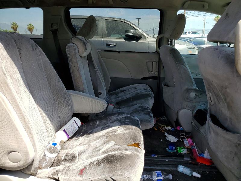 Photo 11 from auction – 2011 TOYOTA SIENNA with VIN 5TDKK3DC4BS020387