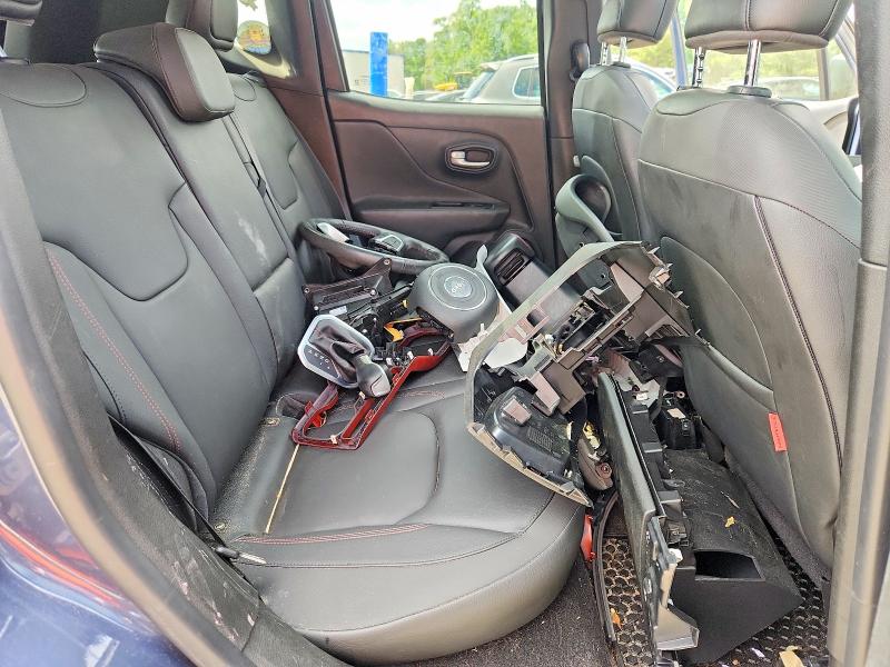 Photo 11 from auction – 2019 JEEP RENEGADE with VIN ZACNJBC18KPK69098