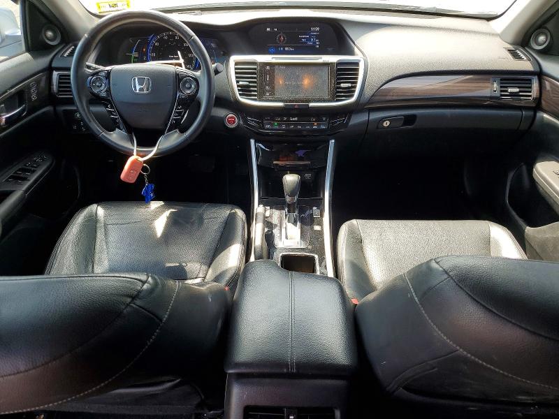 Photo 8 from auction – 2017 HONDA ACCORD with VIN JHMCR6F54HC015246