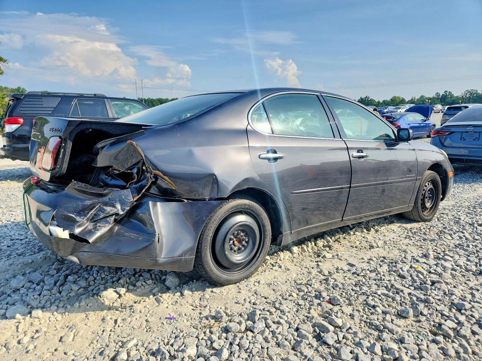 Photo 3 from auction – 2004 LEXUS ES with VIN JTHBA30G145052409