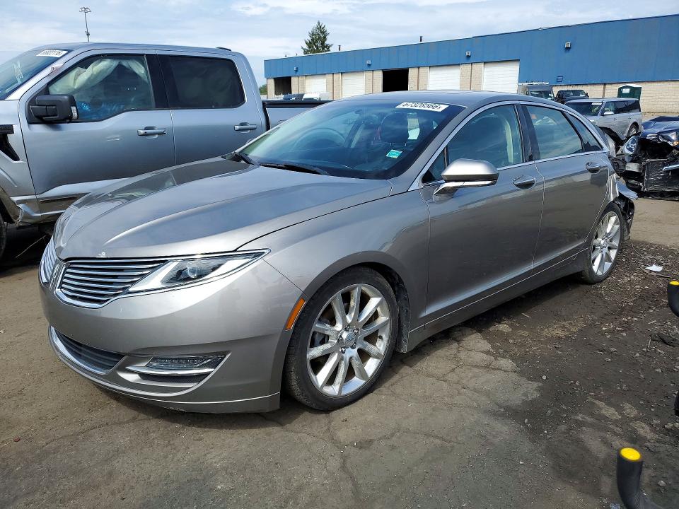LINCOLN MKZ 2016 with VIN 3LN6L2LU9GR628883 - Photo from auction