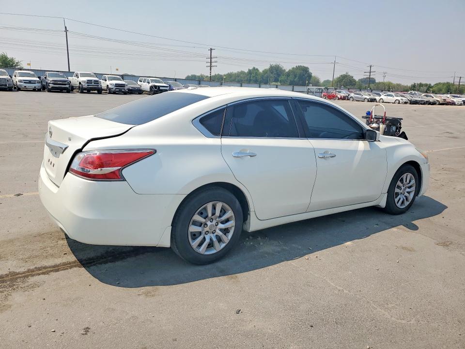 Photo 3 from auction – 2015 NISSAN ALTIMA with VIN 1N4AL3AP1FC275933