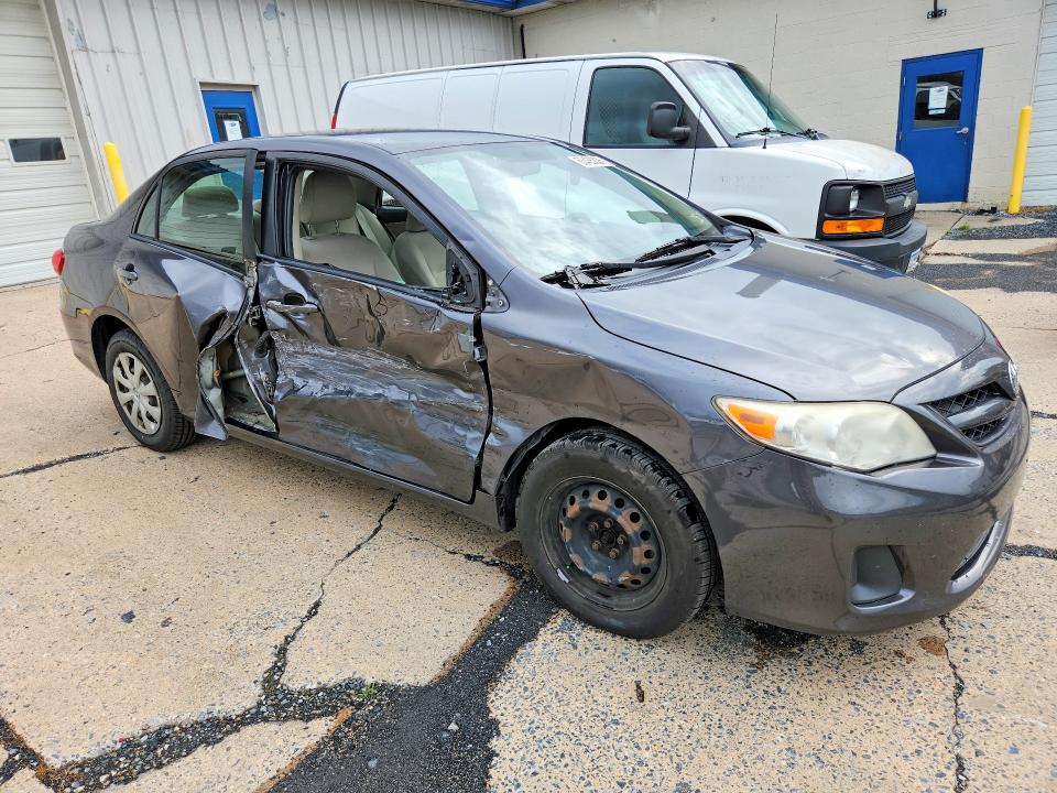 Photo 4 from auction – 2011 TOYOTA COROLLA with VIN JTDBU4EE0B9138242