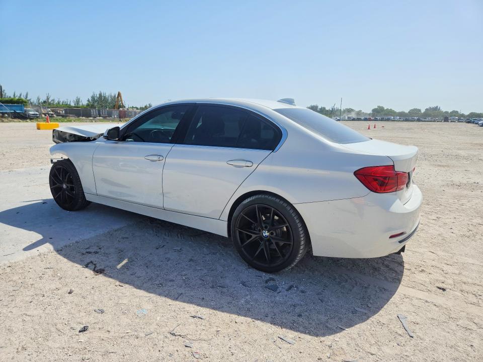 Zdjęcie 2 z aukcji – 2018 BMW 330 z VIN WBA8B9G5XJNU97966