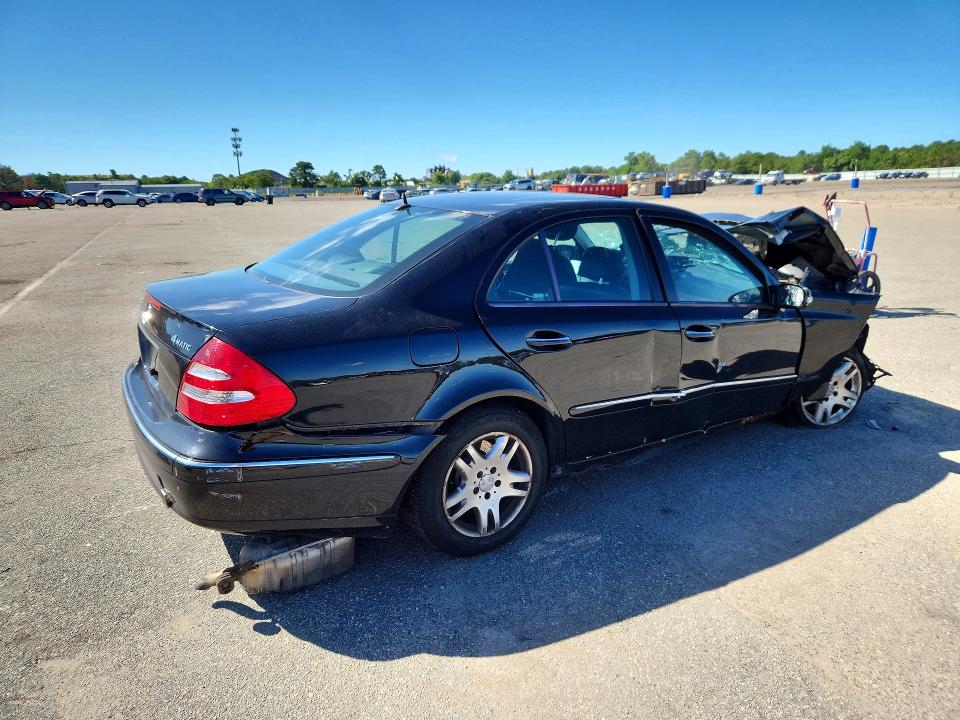 Photo 3 from auction – 2005 MERCEDES-BENZ E with VIN WDBUF82J55X175359