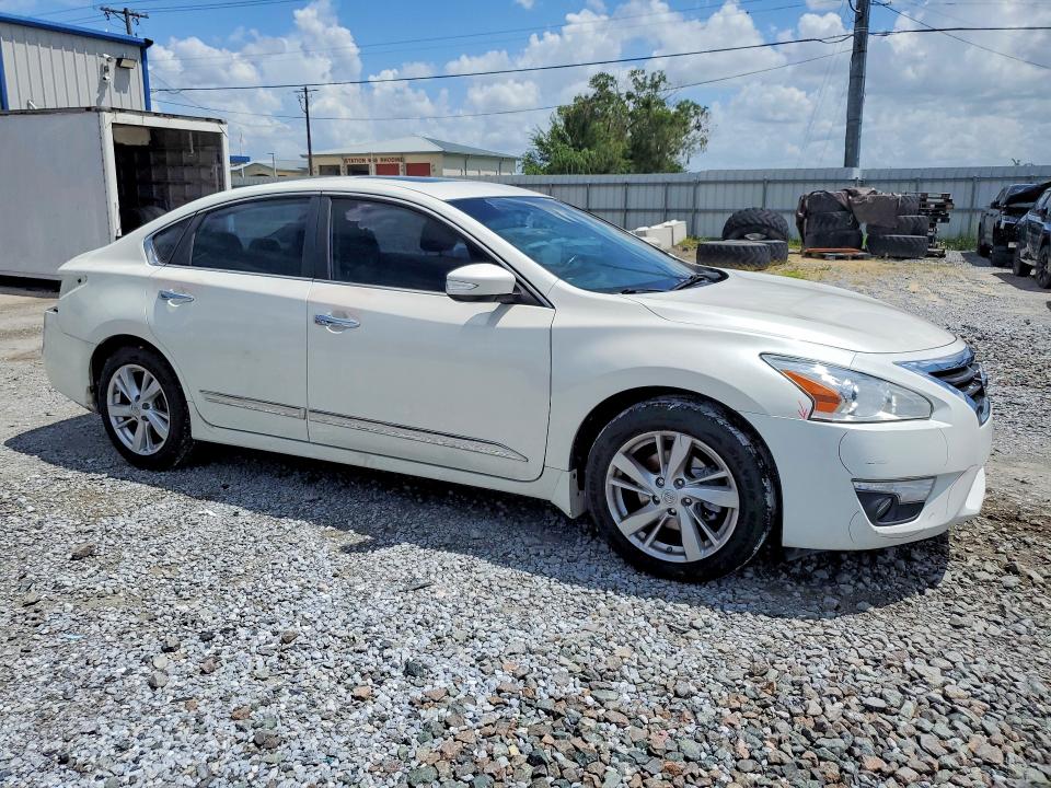 Photo 4 from auction – 2015 NISSAN ALTIMA with VIN 1N4AL3AP3FC201073