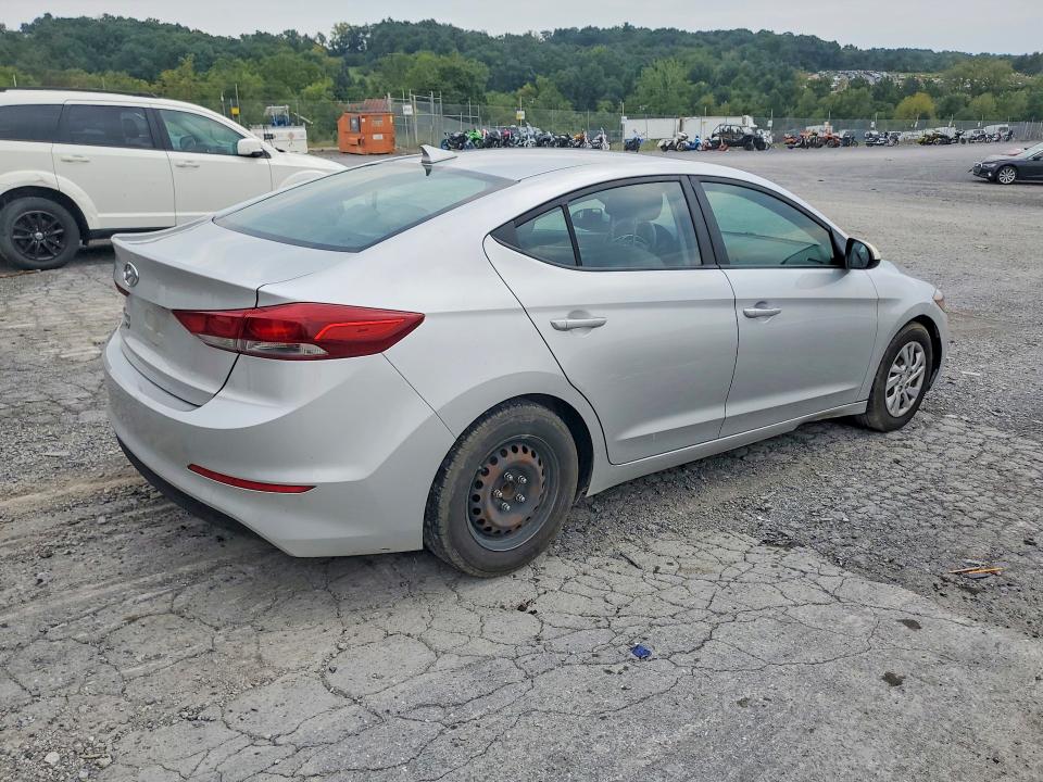 Photo 3 from auction – 2017 HYUNDAI ELANTRA with VIN 5NPD74LF7HH183609
