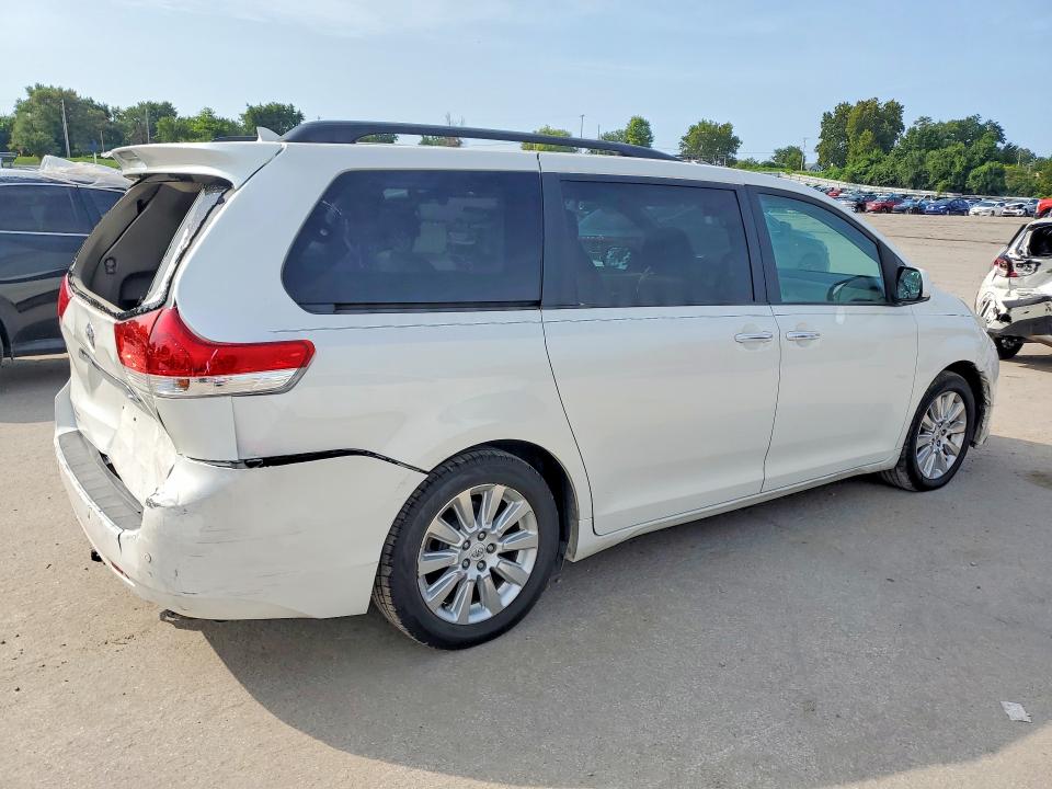 Photo 3 from auction – 2011 TOYOTA SIENNA with VIN 5TDYK3DC4BS002210
