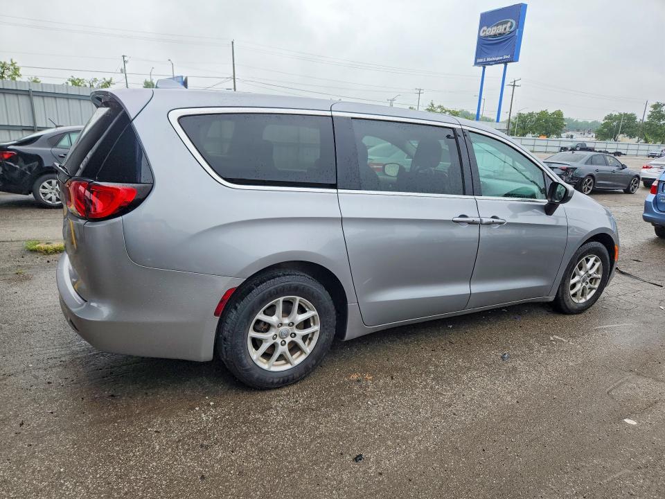Photo 3 from auction – 2017 CHRYSLER PACIFICA with VIN 2C4RC1DG1HR515425