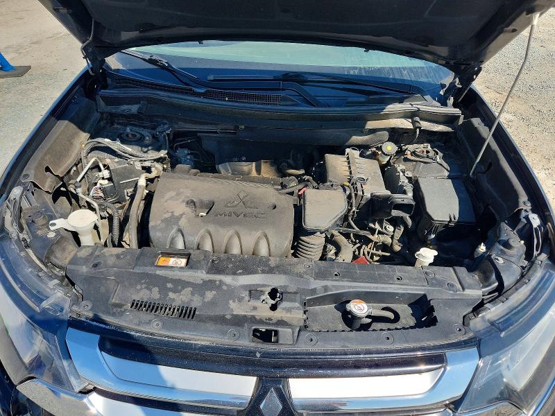 Photo 12 from auction – 2018 MITSUBISHI OUTLANDER with VIN JA4AZ3A3XJZ053199