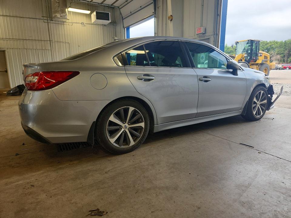 Photo 3 from auction – 2018 SUBARU LEGACY with VIN 4S3BNAN65J3045304