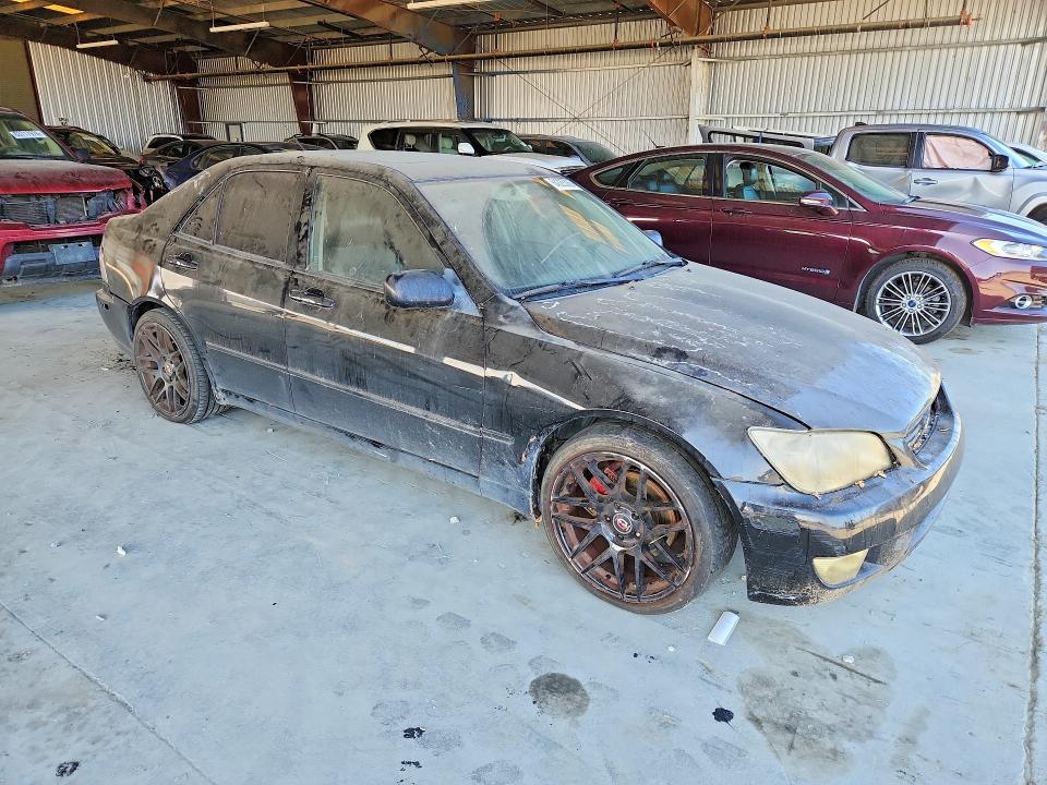 Photo 4 from auction – 2001 LEXUS IS with VIN JTHBD182910022720