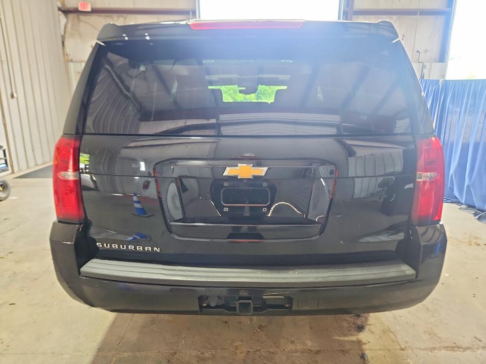 Photo 6 from auction – 2019 CHEVROLET SUBURBAN with VIN 1GNSKHKC4KR401128