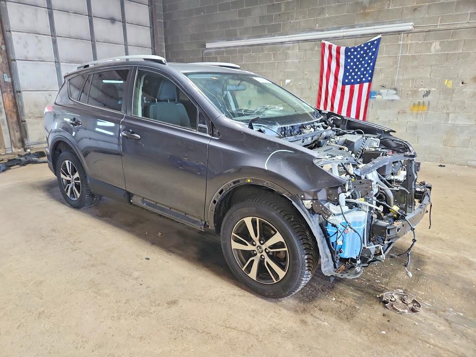 Фото 4 с аукциона – 2016 TOYOTA RAV4 с VIN JTMRFREVXGD187829