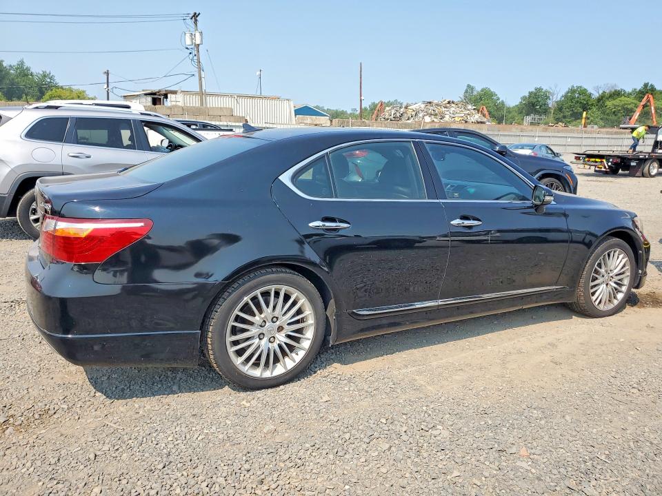 Photo 3 from auction – 2012 LEXUS LS with VIN JTHBL5EF7C5109815