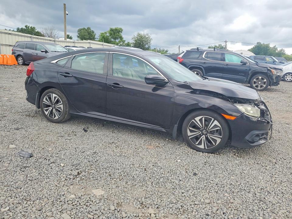 Photo 4 from auction – 2016 HONDA CIVIC with VIN 19XFC1F38GE218360
