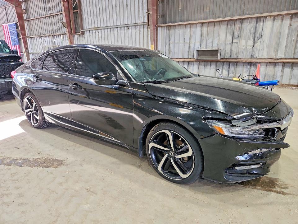 Photo 4 from auction – 2018 HONDA ACCORD with VIN 1HGCV1F63JA071867