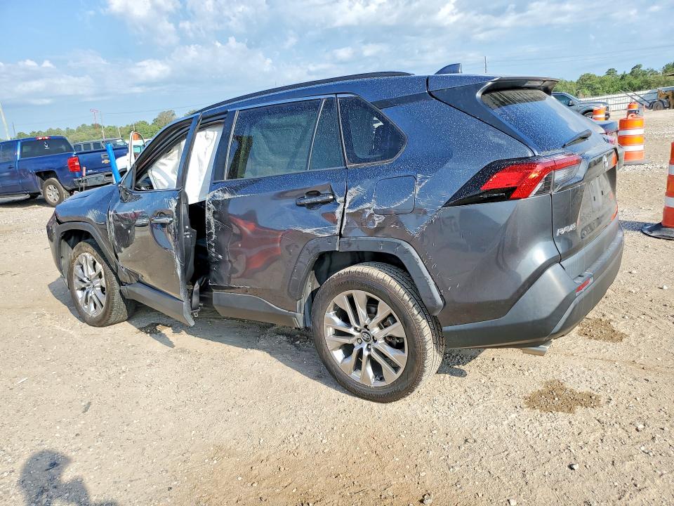Photo 2 from auction – 2020 TOYOTA RAV4 with VIN 2T3C1RFV4LC038186