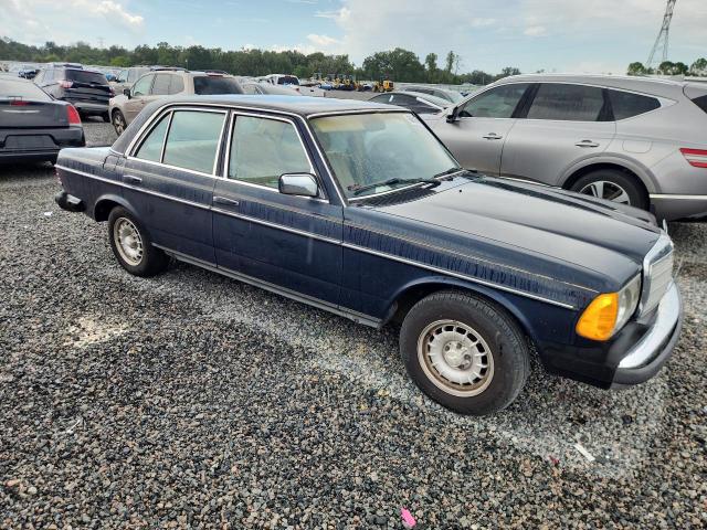 Photo 4 from auction – 1983 MERCEDES-BENZ 300 with VIN WDBAB33A8DB018940
