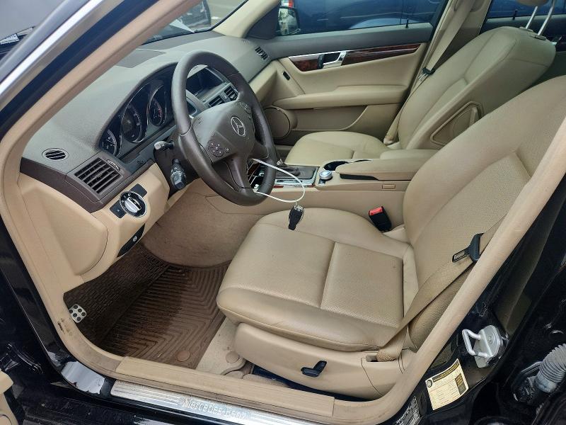 Photo 7 from auction – 2011 MERCEDES-BENZ C with VIN WDDGF8BB5BR133805
