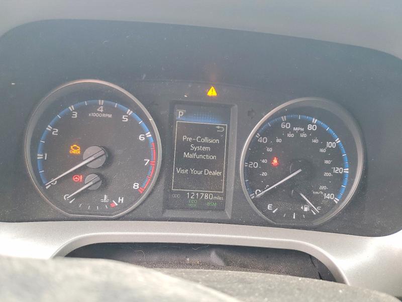 Photo 9 from auction – 2018 TOYOTA RAV4 with VIN 2T3RFREV3JW741089