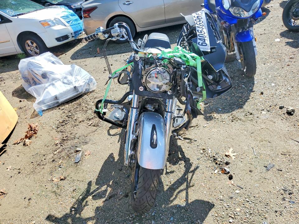 Photo 2 from auction – 2018 INDIAN MOTORCYCLE CO. CHIEFTAIN with VIN 56KTCEAA3J3368319