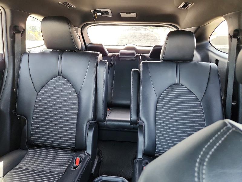 Photo 10 from auction – 2021 TOYOTA HIGHLANDER with VIN 5TDLZRAH4MS036966