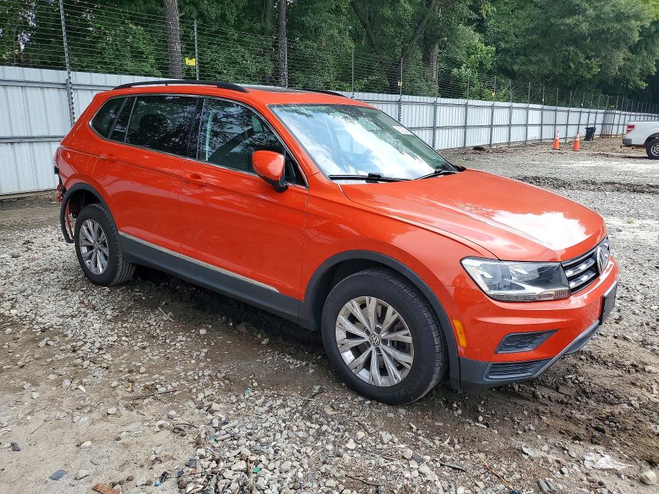 Photo 4 from auction – 2018 VOLKSWAGEN TIGUAN with VIN 3VV2B7AX2JM185062