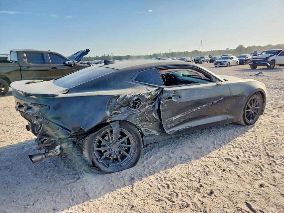 Photo 3 from auction – 2016 CHEVROLET CAMARO with VIN 1G1FB1RX9G0170256