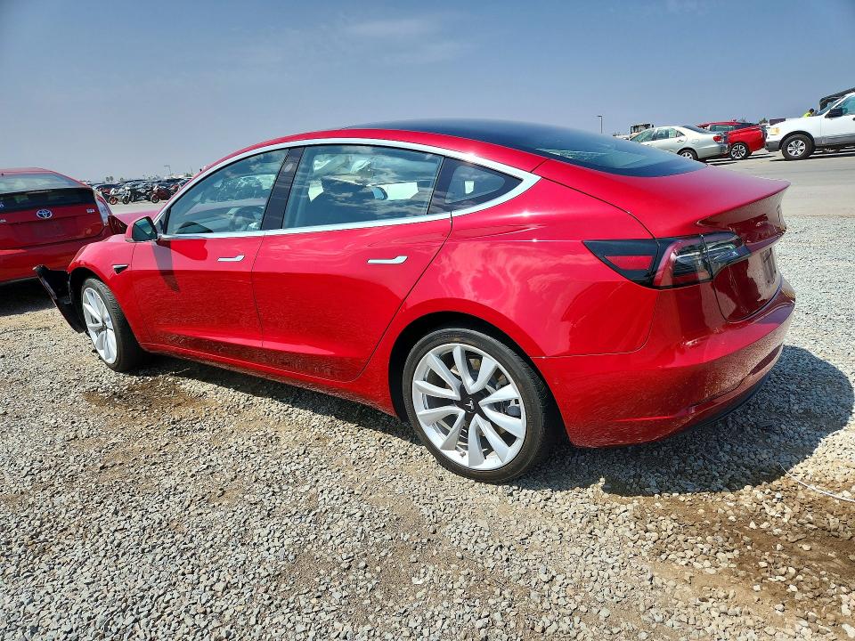 Zdjęcie 2 z aukcji – 2018 TESLA MODEL 3 z VIN 5YJ3E1EA5JF012234