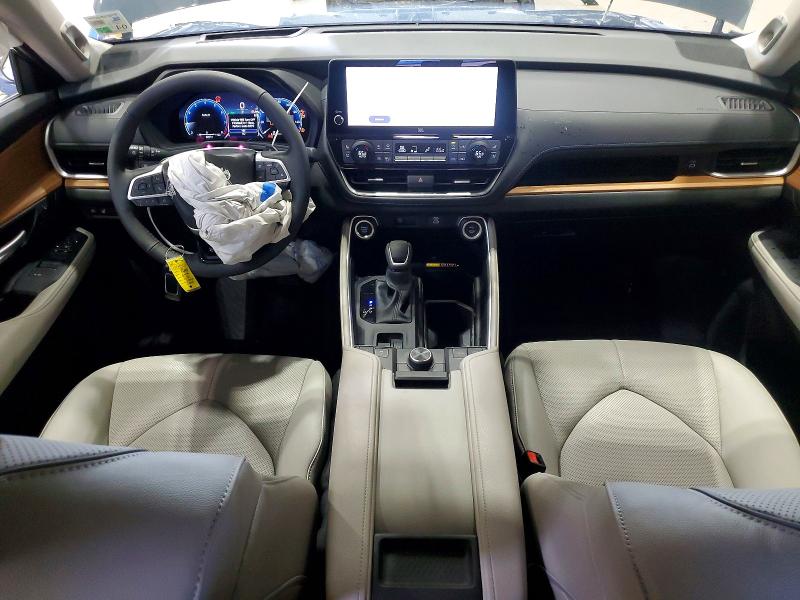 Photo 8 from auction – 2026 TOYOTA GRAND HIGHLANDER with VIN 5TDAAAB53TS134664