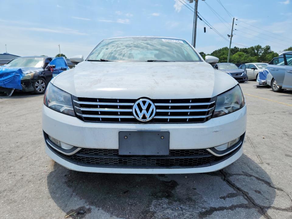Photo 5 from auction – 2012 VOLKSWAGEN PASSAT with VIN 1VWCH7A31CC100339