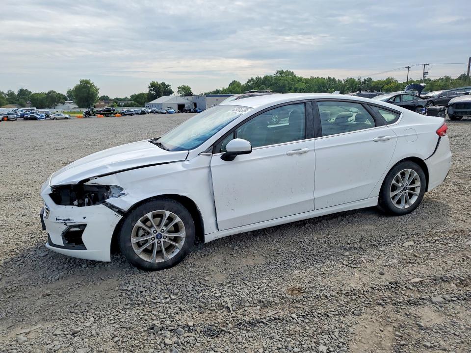 FORD FUSION 2019 with VIN 3FA6P0HD5KR145802 - Photo from auction