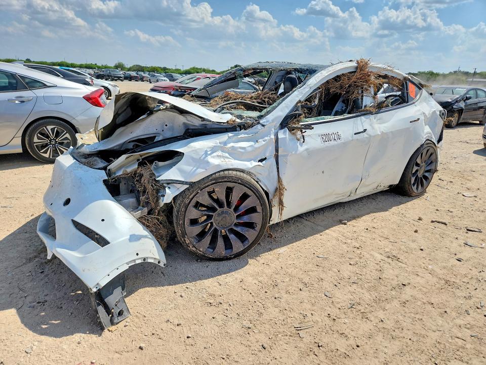 TESLA MODEL Y 2021 with VIN 5YJYGDEF6MF212010 - Photo from auction