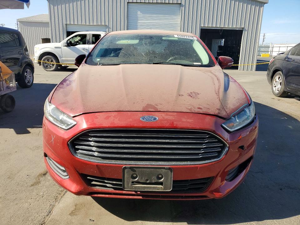 Photo 5 from auction – 2016 FORD FUSION with VIN 3FA6P0LU7GR145671