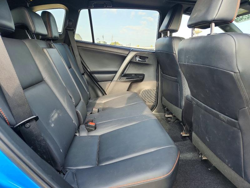 Photo 11 from auction – 2016 TOYOTA RAV4 with VIN 2T3JFREV0GW460101