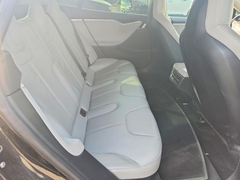 Photo 10 from auction – 2013 TESLA MODEL S with VIN 5YJSA1DN0DFP07916