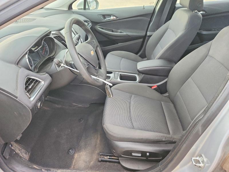 Photo 7 from auction – 2018 CHEVROLET CRUZE with VIN 1G1BE5SM2J7150281