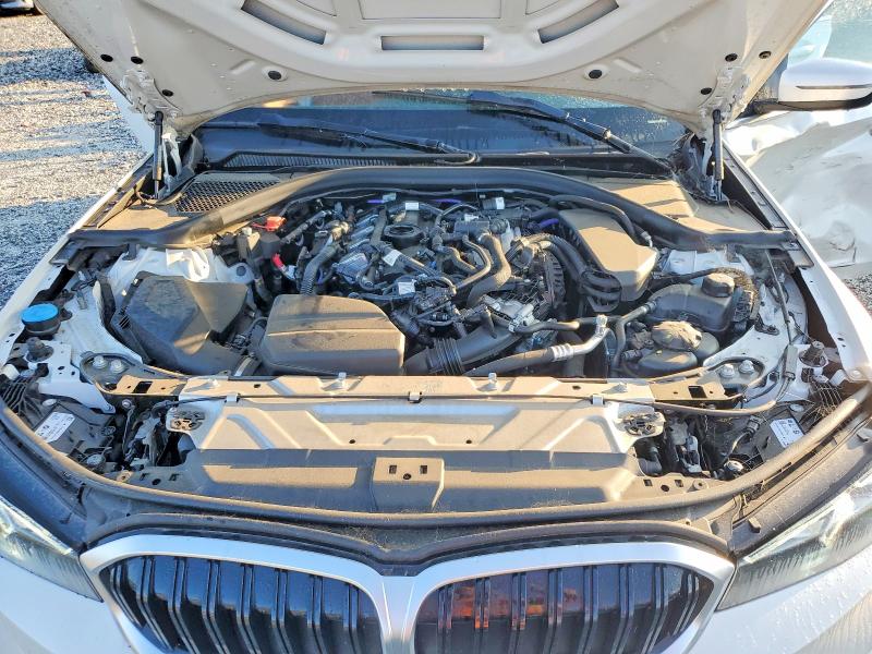 Фото 11 с аукциона – 2025 BMW 330I с VIN 3MW69CW04S8F29644