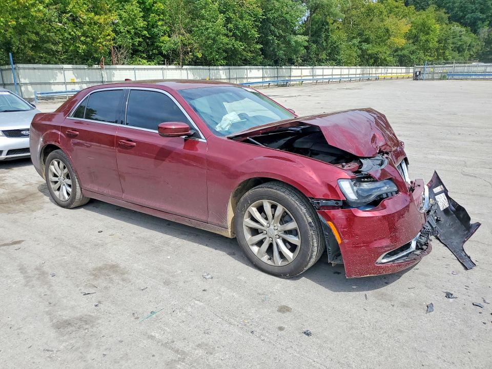 Photo 4 from auction – 2016 CHRYSLER 300 with VIN 2C3CCARG8GH128863
