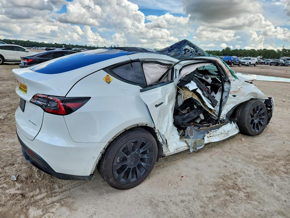 Photo 3 from auction – 2022 TESLA MDL Y with VIN 7SAYGDEE2NF386426