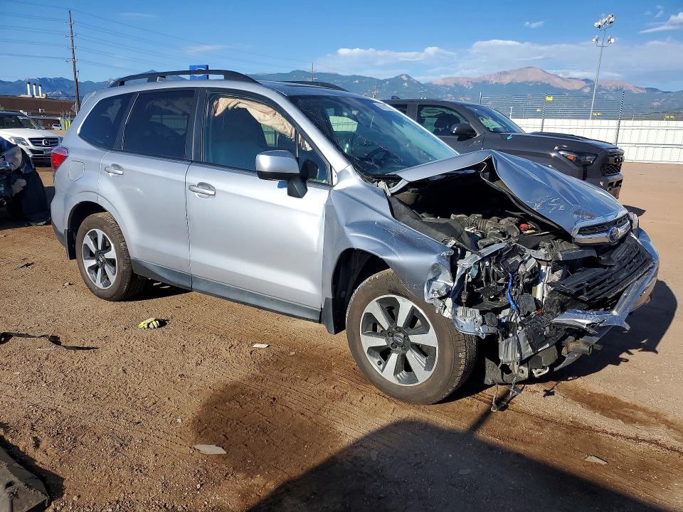 Photo 4 from auction – 2017 SUBARU FORESTER with VIN JF2SJAEC1HG532070