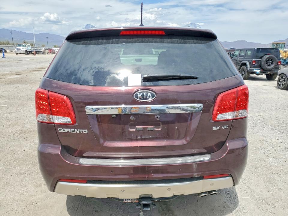 Photo 6 from auction – 2012 KIA SORENTO with VIN 5XYKWDA25CG301067