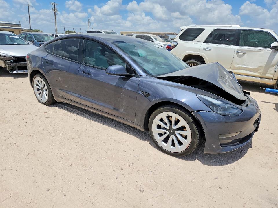 Foto 4 de la subasta – 2023 TESLA MODEL 3 con VIN 5YJ3E1EA2PF671901